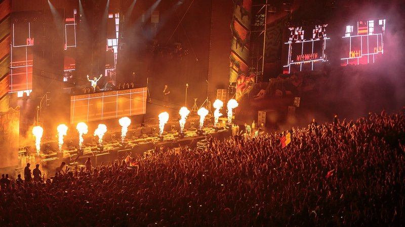 Armin-Van-Buuren-Untold-Festival-2015-Cluj-Napoca-20
