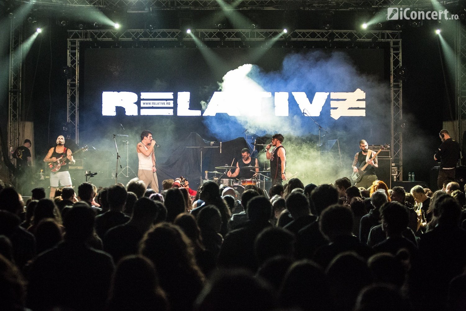 Relative, în deschierea concertului Viţa de Vie, de la Arenele Romane - Foto: Paul Voicu / iConcert.ro