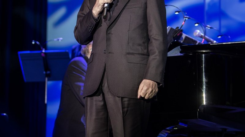 Charles-Aznavour-Sala-Palatului-Bucuresti-28-aprilie-2016-04