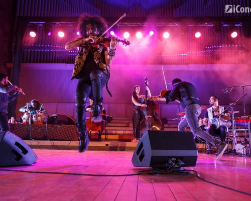RECENZIE: O călătorie muzicală multiculturală, cu nonconformistul Ara Malikian, la Bucureşti (FOTO)