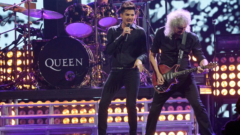 Queen Adam Lambert live