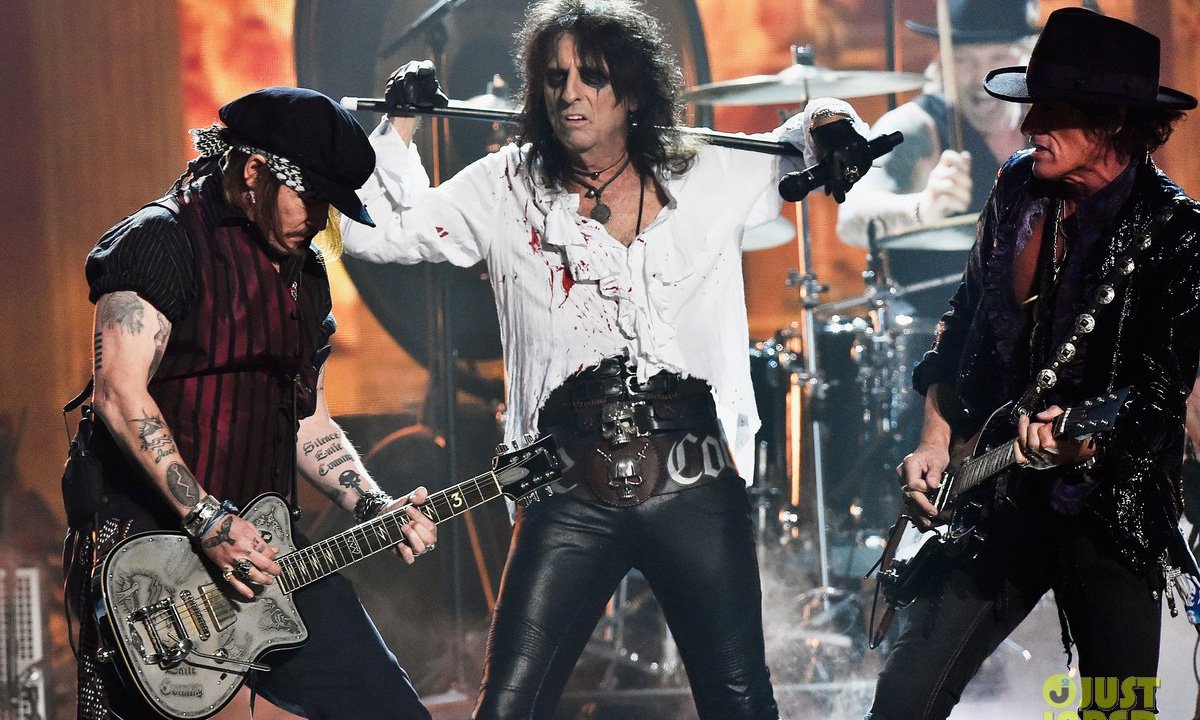 The-Hollywood-Vampires-2016