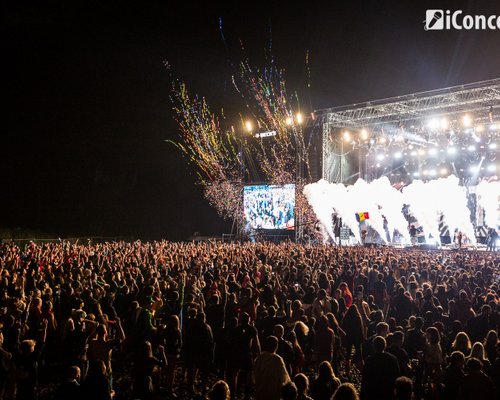 RECENZIE: Electric Castle 2016 – Cizme, pelerine şi sărutări în ploaie pe ritmuri electrice (FOTO)