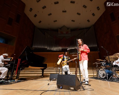 RECENZIE: Bucuria de a trăi în stil jazz, predată de Omar Sosa Quarteto AfroCubano, la Bucureşti (FOTO)