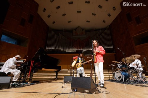RECENZIE: Bucuria de a trăi în stil jazz, predată de Omar Sosa Quarteto AfroCubano, la Bucureşti (FOTO)