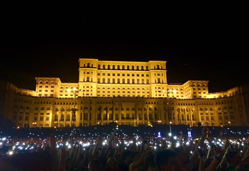 Rihanna în concert la Bucureşti - Foto: Facebook Ana Popescu