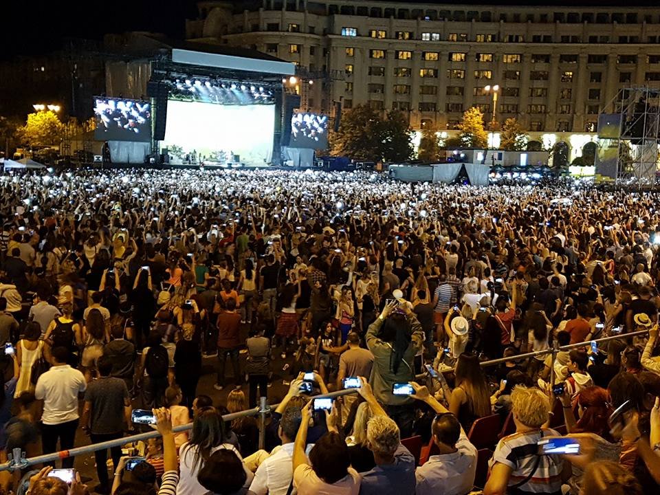 Rihanna în concert la Bucureşti - Foto: Facebook Oana Alina Voicu