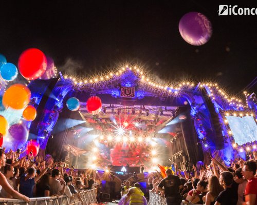 RECENZIE: Nimeni nu doarme şi nimeni nu mai citeşte poveşti la UNTOLD 2016, toată lumea trăieşte (FOTO)