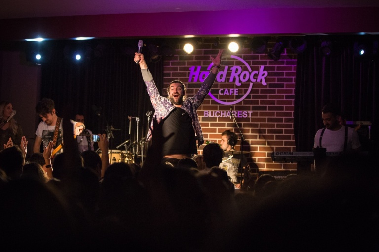 FOTO: Smiley la Hard Rock Cafe din Bucureşti