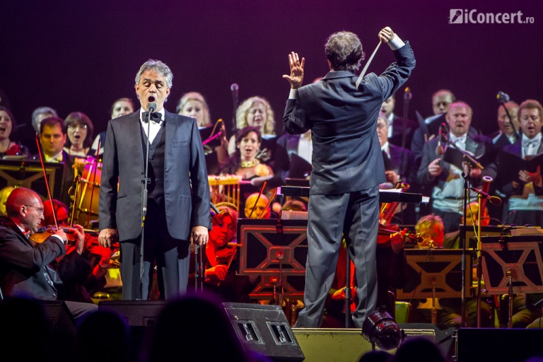 Tenorul Andrea Bocelli revine cu două concerte în România, în iunie 2017
