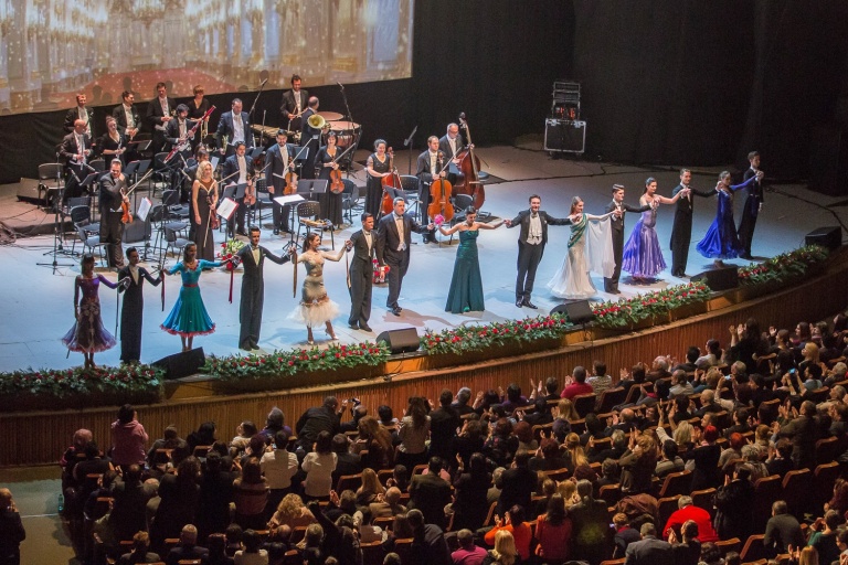 FOTO: Schoenbrunn Palace Orchestra Vienna 2016 la Sala Palatului din Bucureşti