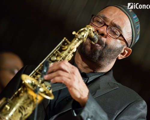 RECENZIE: Kenny Garrett la Bucureşti – un concert jazz cu savoare intensă de fericire (FOTO)