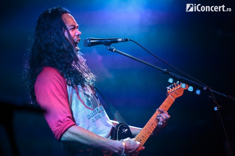 Primul concert The Temper Trap la Bucureşti, un crescendo de energie (FOTO)