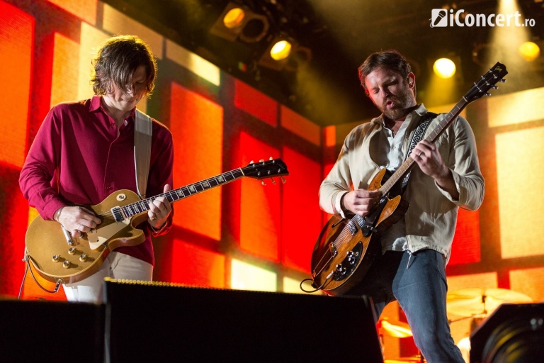 RECENZIE: Kings of Leon pentru prima dată la Bucureşti: satisfacţie deplină şi decepţie în acelaşi show (FOTO)