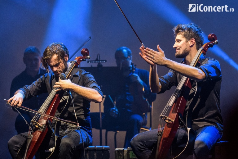 RECENZIE: Nebunie instrumentală şi classical rock cu 2CELLOS la Sala Palatului (POZE)