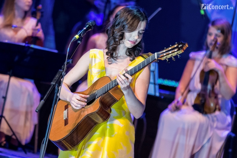 FOTO: Alexandra Uşurelu – „Lumea, cum ai vrea să fie”, la Teatrul Naţional Bucureşti