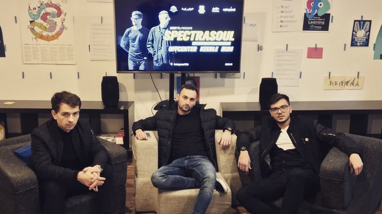 Keeble Iustin şi Ikim, băieții care de 7 ani strâng ieșenii la petreceri Drum & Bass