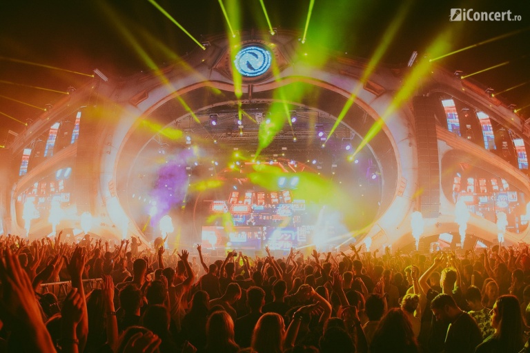 FOTO: Hardwell, GTA, Yellow Claw, Alan Walker, Alle Farben, în prima zi de NEVERSEA Festival 2018