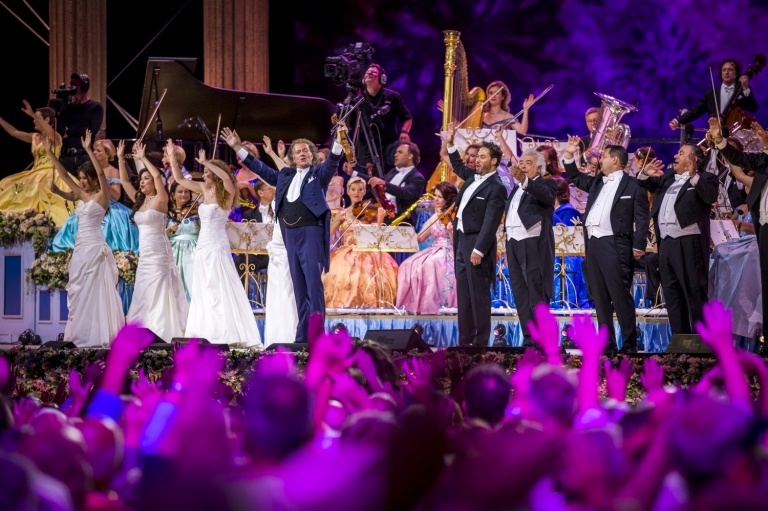 André Rieu lansează „Love in Maastricht” şi albumul „Romantic Moments II”, înaintea concertelor din România