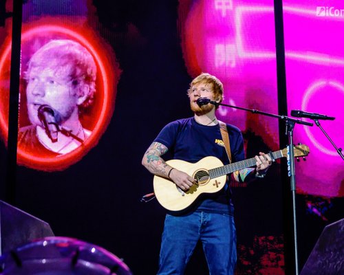 RECENZIE: Un cor de 50.000 de oameni dirijaţi de un singur suflet – Ed Sheeran la Bucureşti (FOTO)