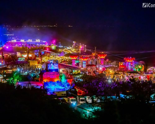 RECENZIE: Sute de mii de fani, peste o sută de artişti, 7 scene şi o mulţime de activităţi la NEVERSEA 2019