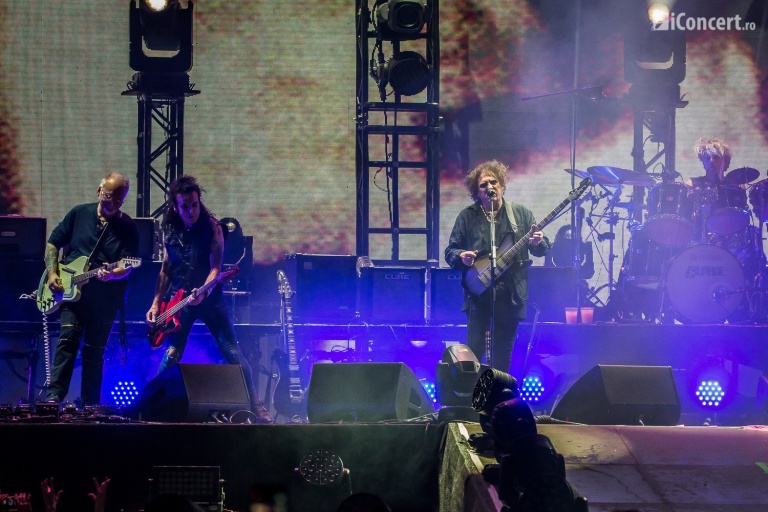 RECENZIE: The Cure şi Editors au facut un show impecabil la Bucureşti (FOTO)