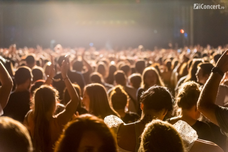 Totul despre festivalul Fall in Love: program concerte, reguli de acces, obiecte interzise şi transport
