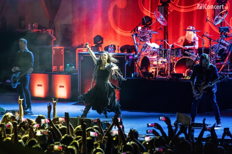 FOTO: Evanescence la Arenele Romane din Bucureşti