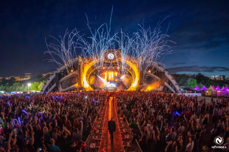 Black Eyed Peas, Tyga, Dimitri Vegas & Like Mike şi Don Diablo, primii artişti de la NEVERSEA 2021