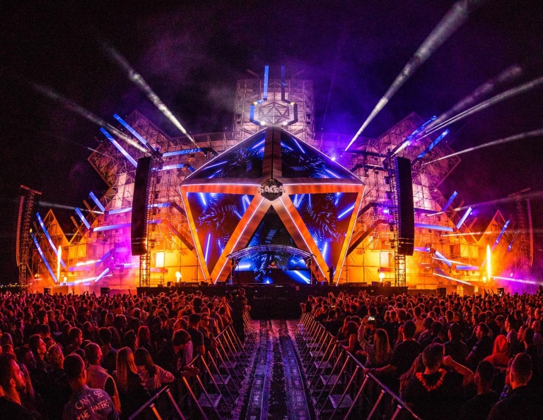 SAGA Festival lansează SAGA Rave Plane, o scenă în avion cu petreceri exclusiviste