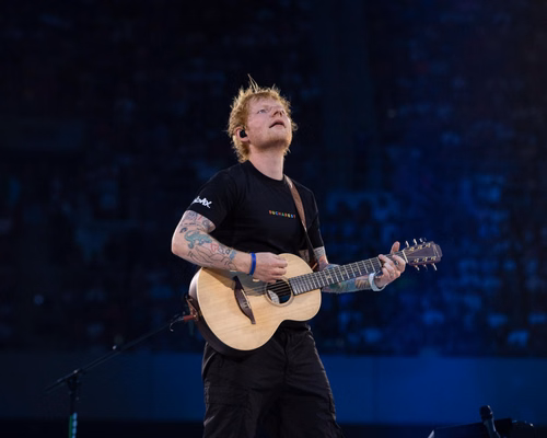 RECENZIE: Ed Sheeran a predat matematica iubirii în concert la Arena Națională (FOTO)