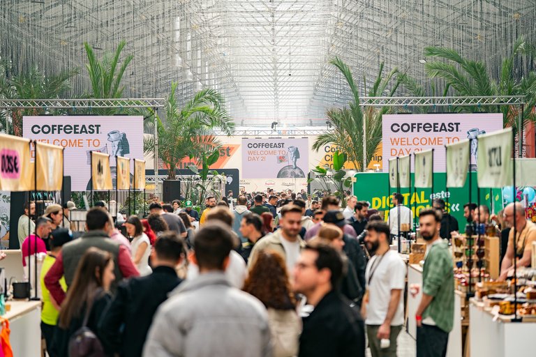 COFFeEAST 2026: festivalul cafelei aduce degustări, competiții și muzică live la București