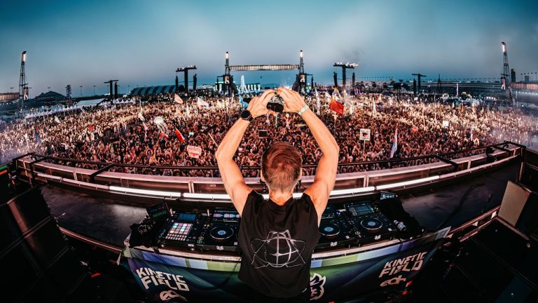 Armin van Buuren live la EDC Las Vegas 2026